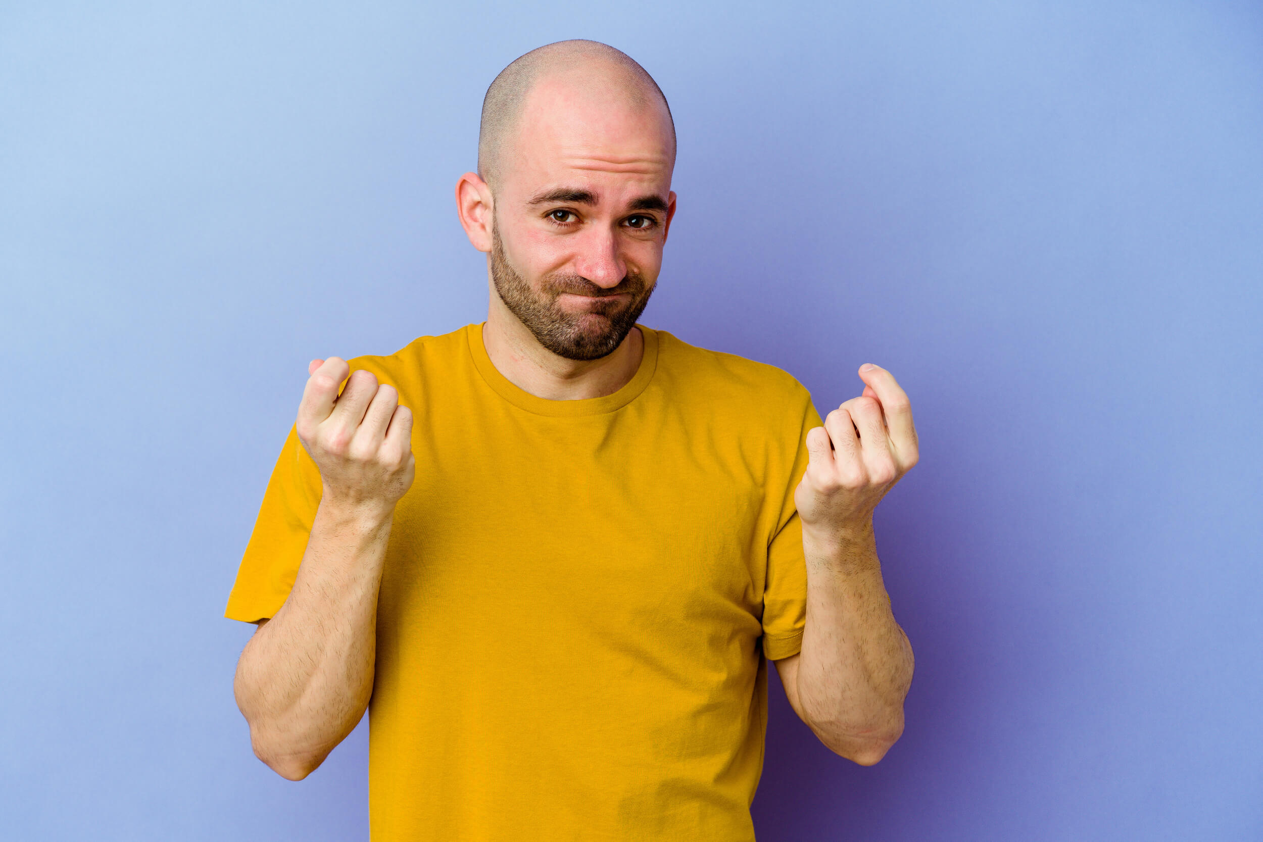 homme pas content de payer