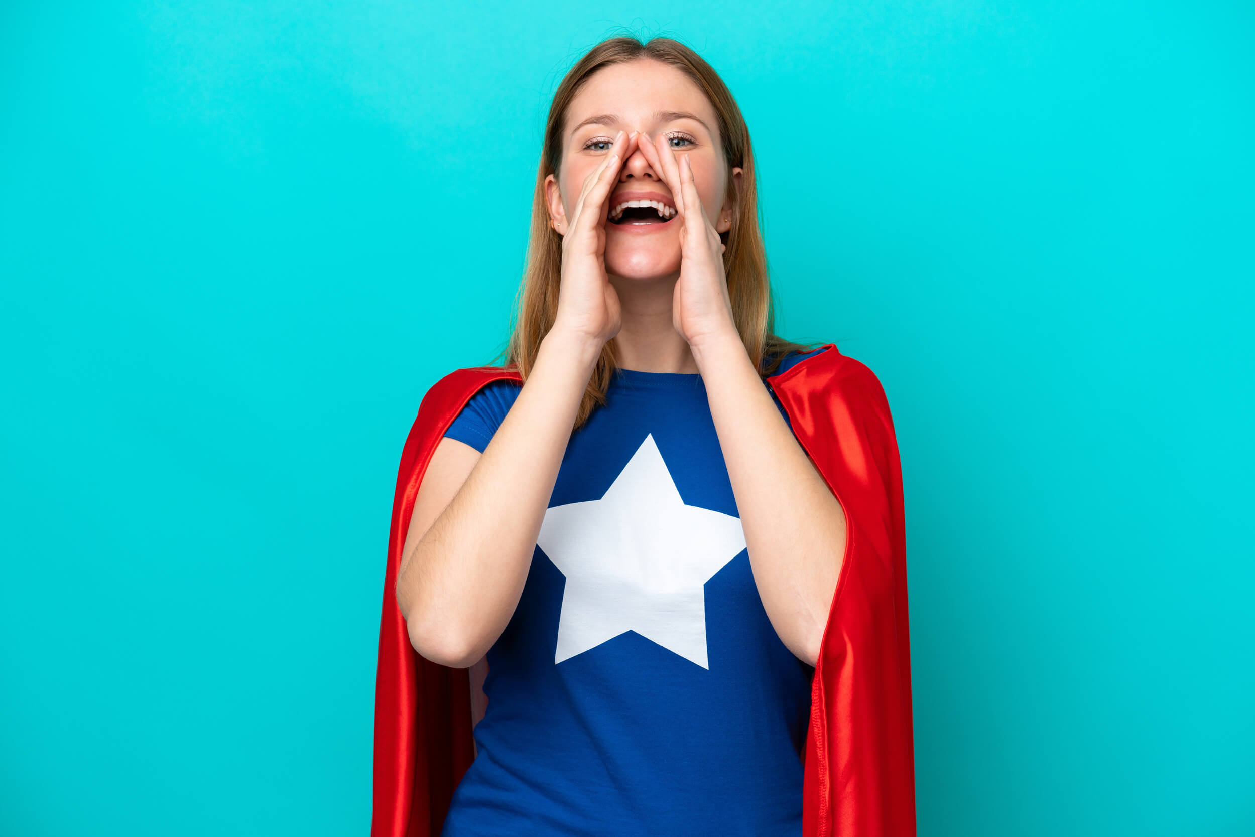 femme en super heroine